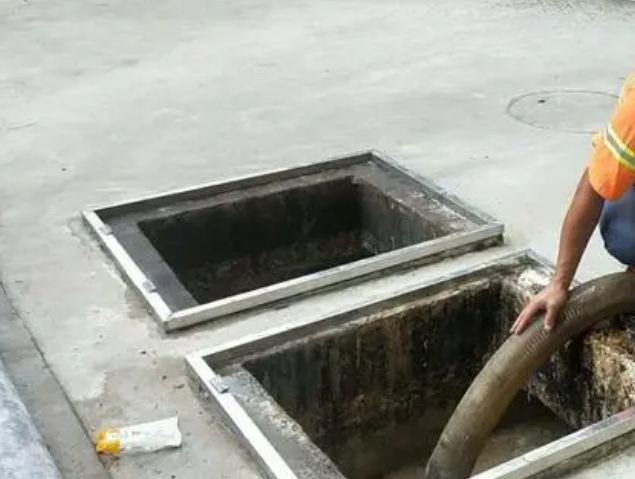 川汇化粪池清理